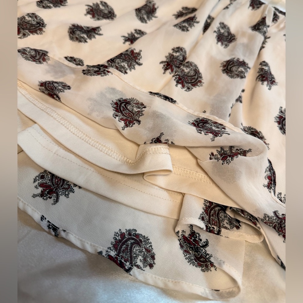 Cream Skirt with Black and Red Floral Design - Picture 2 of 3